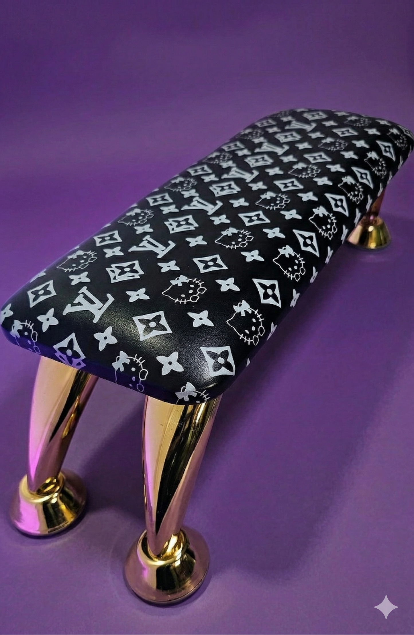 Black Hello Kitty LV - Classic Nail Armrest