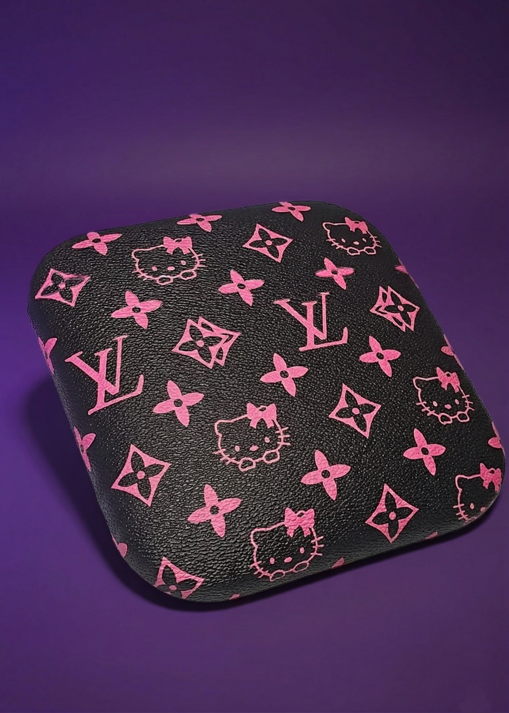 Black and Pink Hello Kitty LV - Signature Nailfie Rest – Tashify Nails