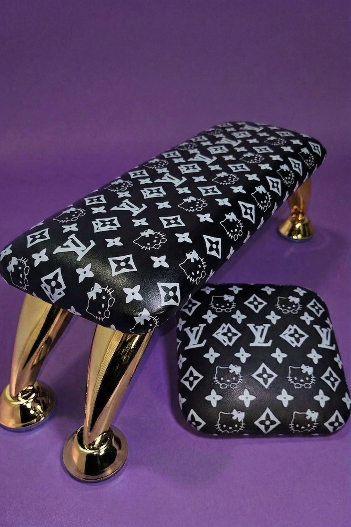 Black Hello Kitty LV -  Classic Nail Armrest
