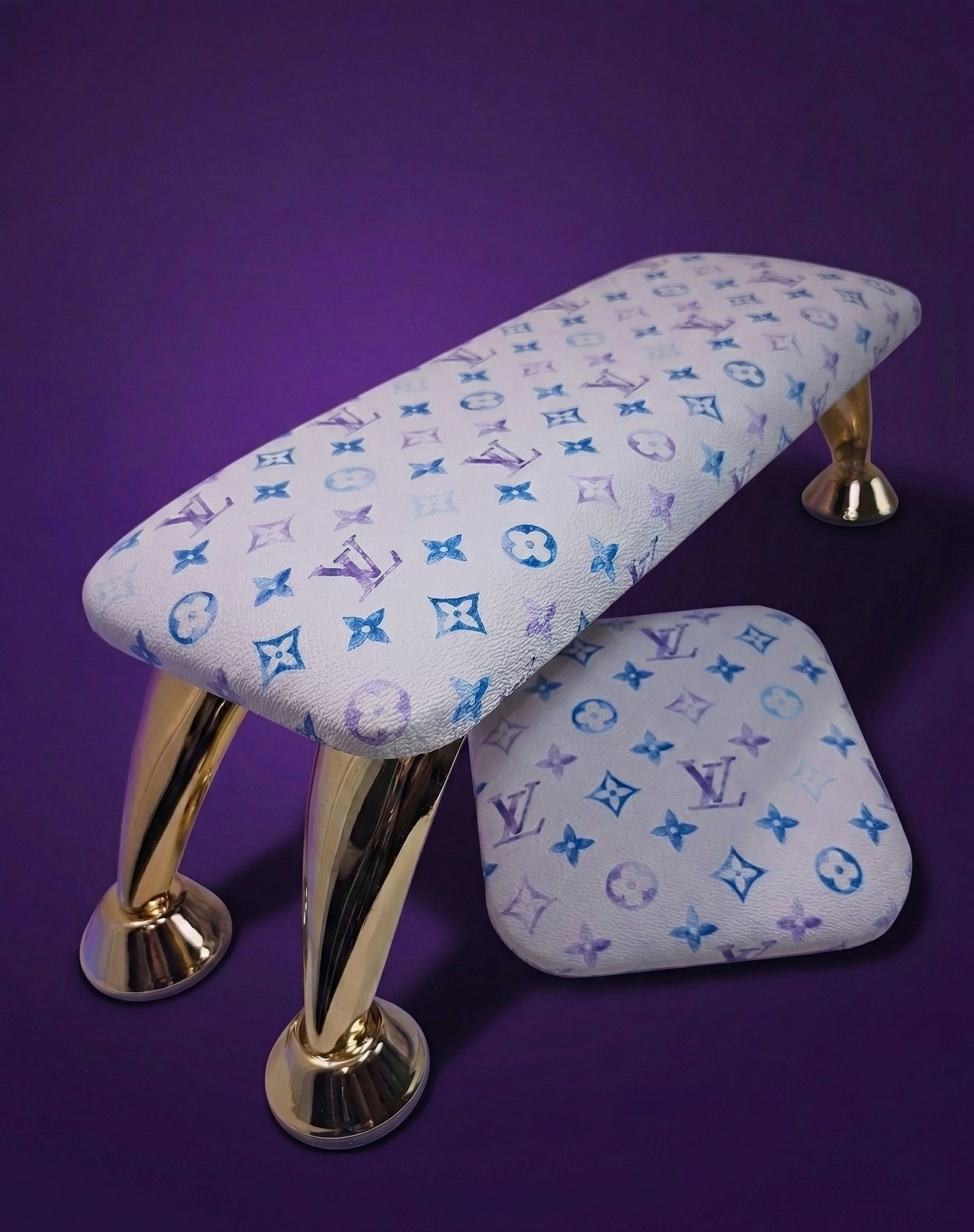 Berry LV - Signature Armrest