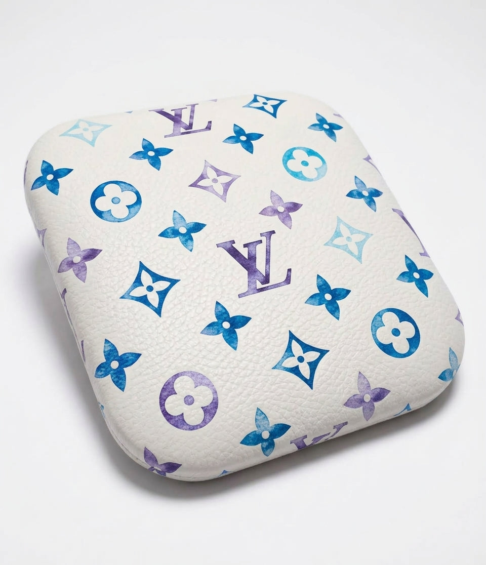 Berry LV - Signature Nailfie Rest