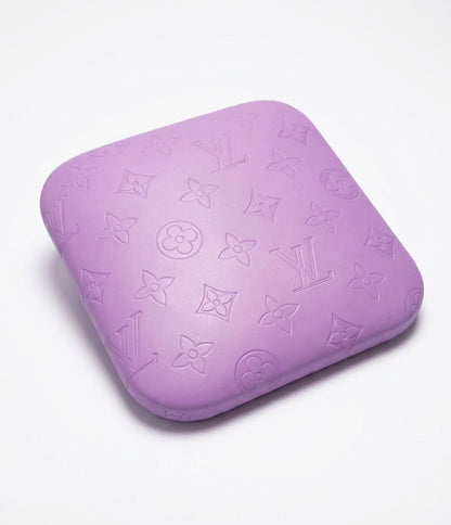 Lilac LV - Signature Nailfie Rest